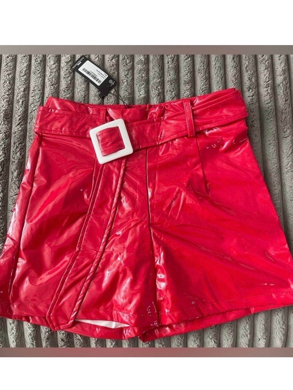 Pretty Little Thing Red Patent Leather High Waist Shorts with Belt. Size 4 NWT
